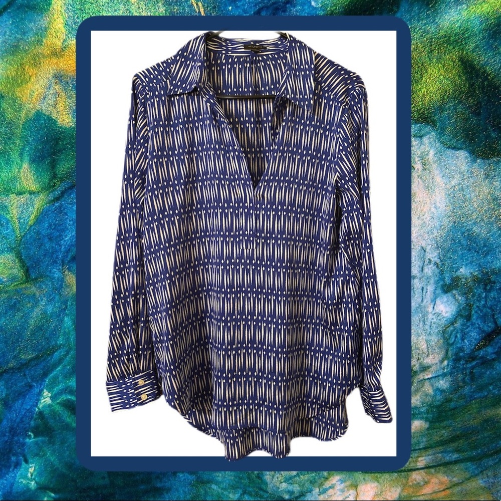 Ann Taylor button down blouse. Blue & white.